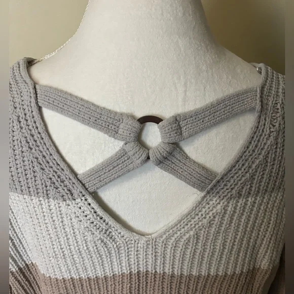 Love By Design Neutral Stripe V-Neck Sweater Size M - Picture 4 of 8
